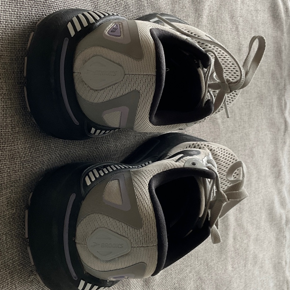 Brooks Athletic Shoes in Gray and Black - Picture 8 of 16